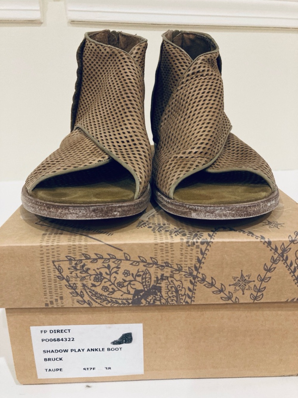 Free People Shadow Play BRUCK Open Toe Ankle Booties Taupe Women’s US 7.5 New